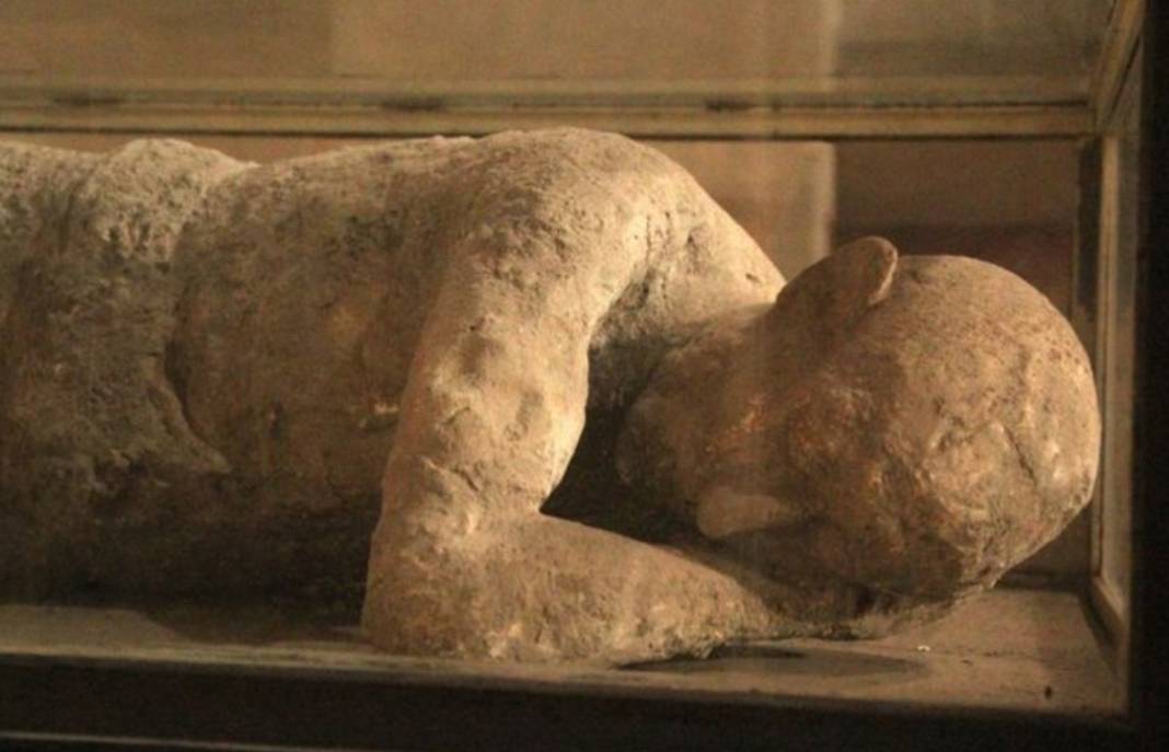 Vezüv şehirleri 15 dakikada yok etti: İnsanlar dakikalar içinde buharlaştı 9